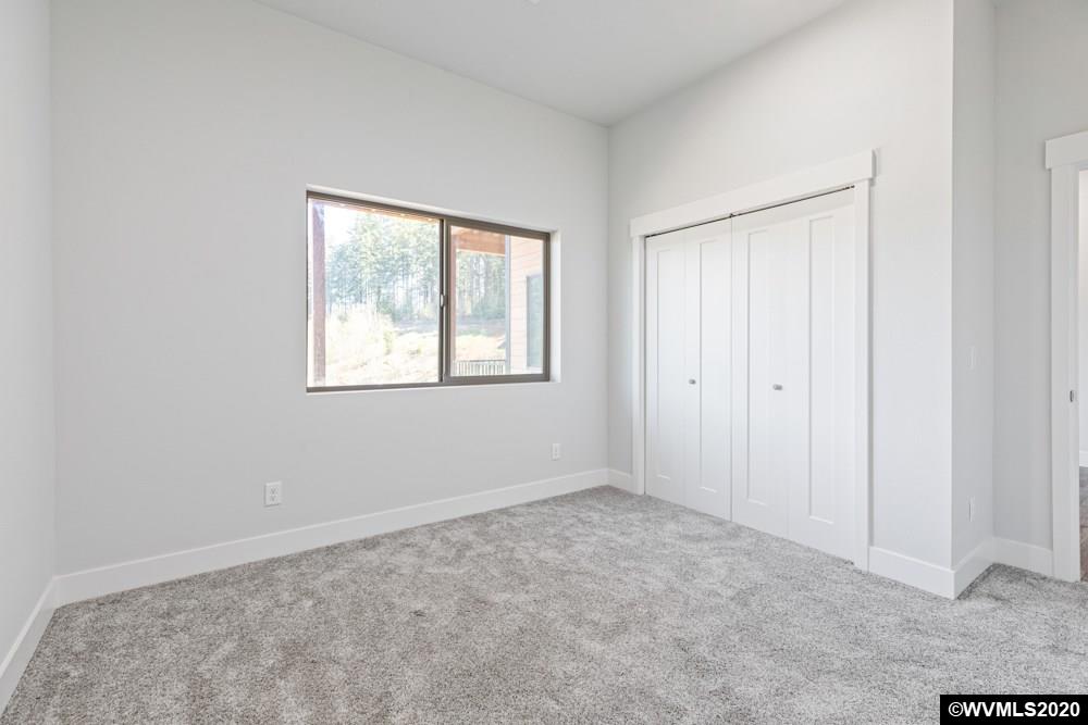 6324 Lakepointe Street Foster, OR 97345 - Photo 32 of 42