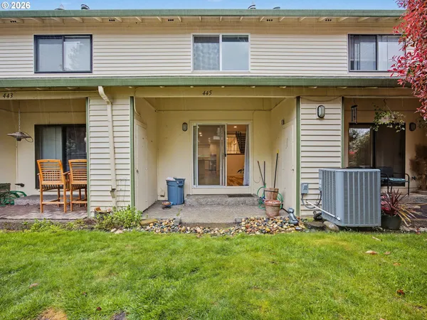 $239,900 | 445 North Hayden Bay Drive, Portland, OR 97217