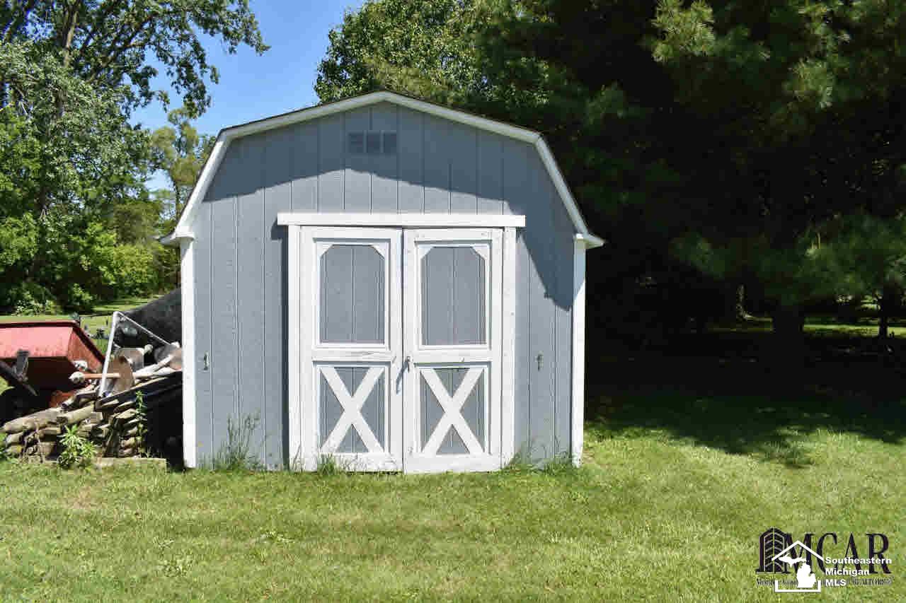 9408 Dixon Road Monroe, MI 48161 - Photo 4 of 9
