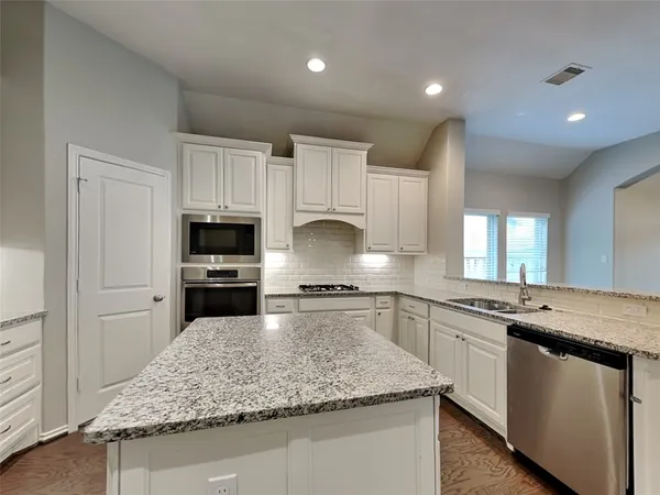 $2,395 | 27113 Orleans Hill Court, Magnolia, TX 77354