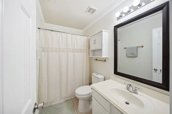 $267,000 | 38 Wineberry Place, The Woodlands, TX 77382