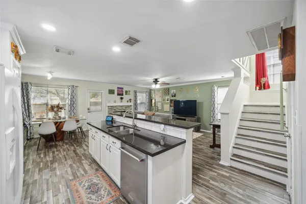 $267,000 | 38 Wineberry Place, The Woodlands, TX 77382