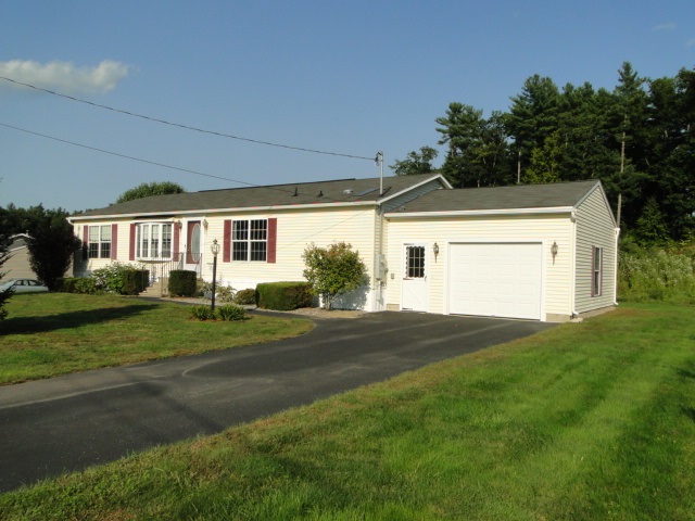 132 Freedom Hill Road Hampstead, NH 03841 - Photo 1 of 16