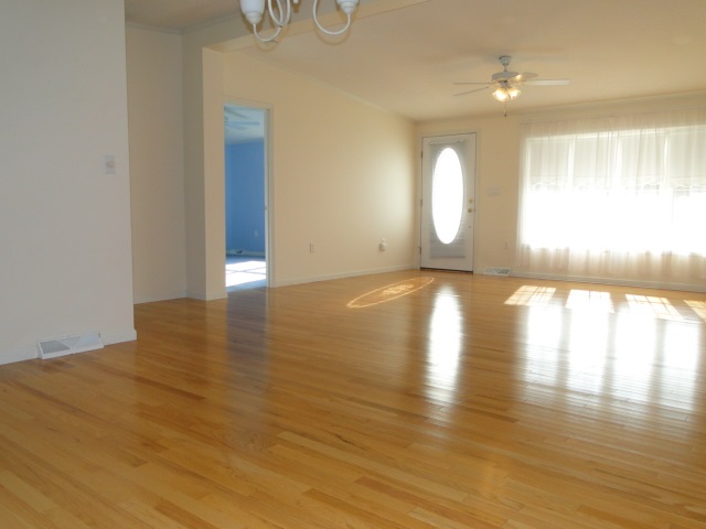 132 Freedom Hill Road Hampstead, NH 03841 - Photo 6 of 16
