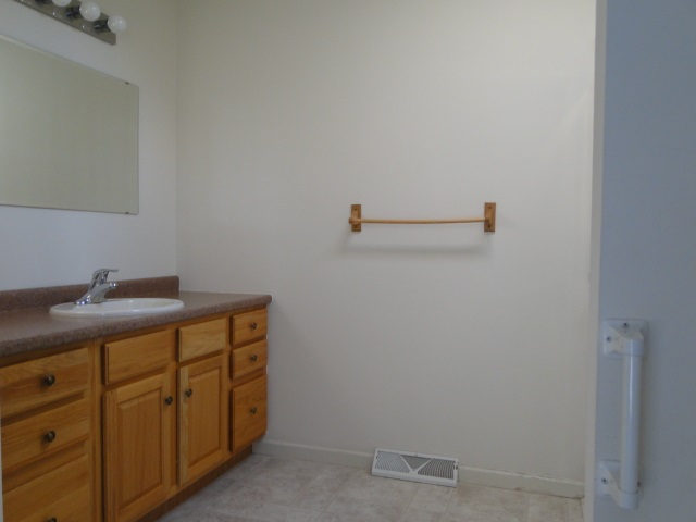 132 Freedom Hill Road Hampstead, NH 03841 - Photo 10 of 16