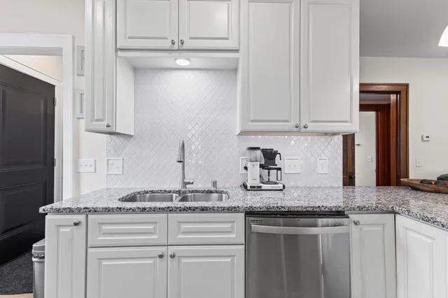 $415,000 | 1470 Sherburne Avenue, St. Paul, MN 55104