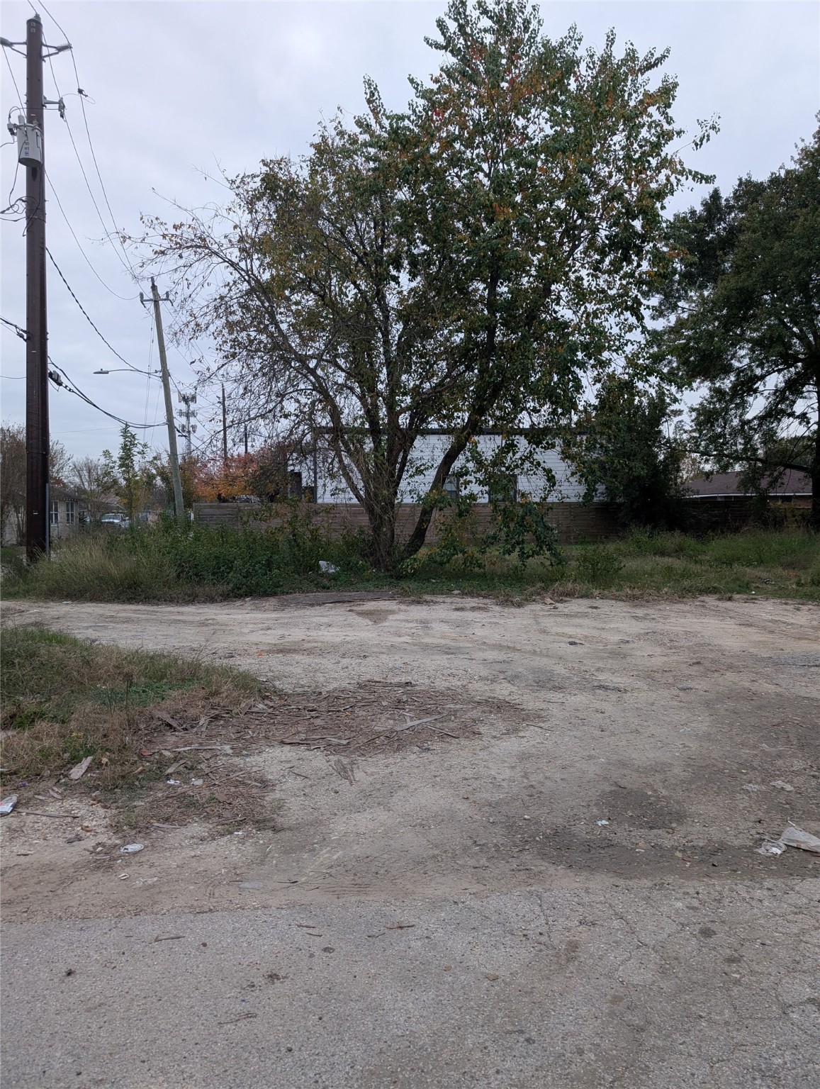 a view of dirt field