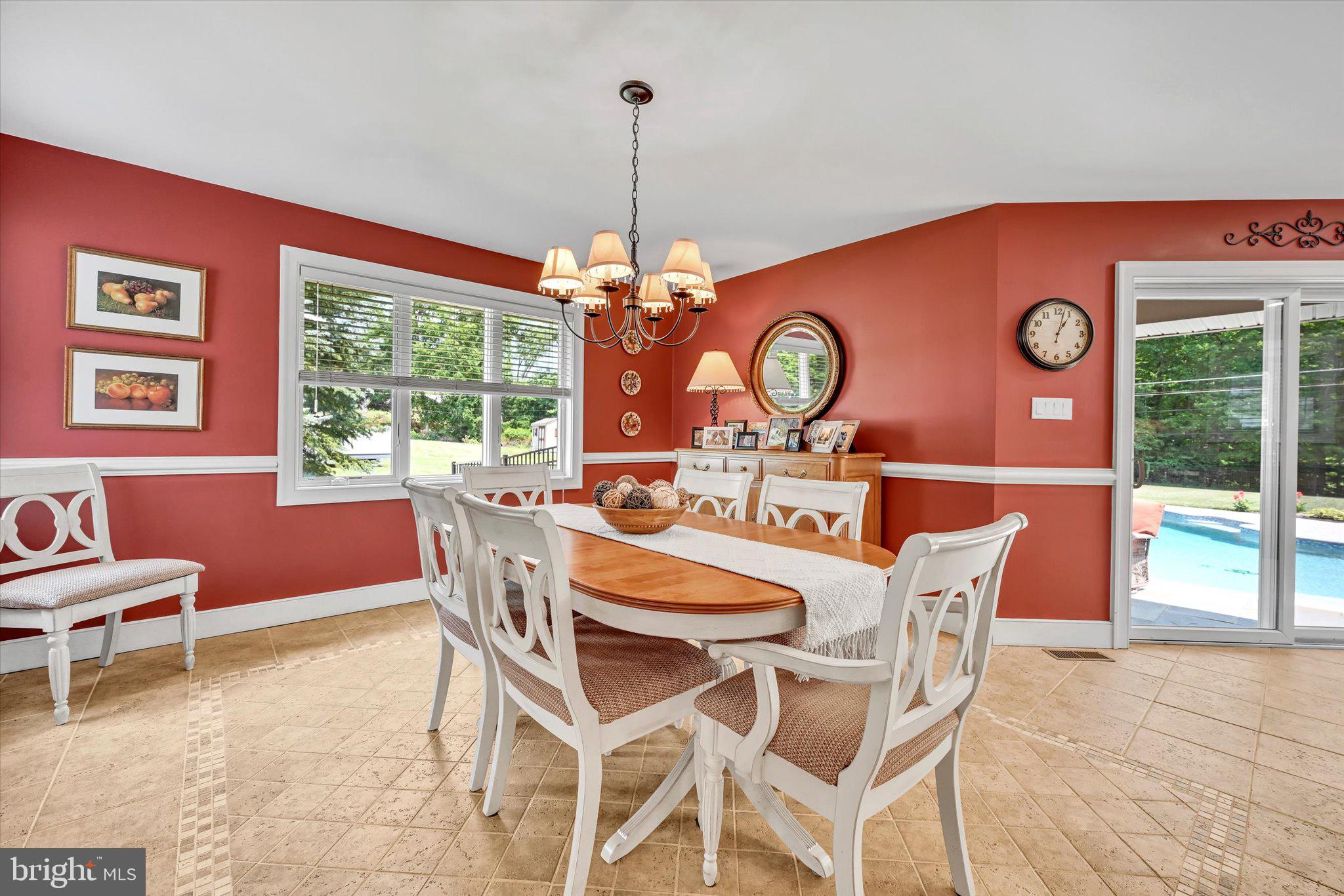 125 Beechtree Drive Broomall, PA 19008 - Photo 11 of 41