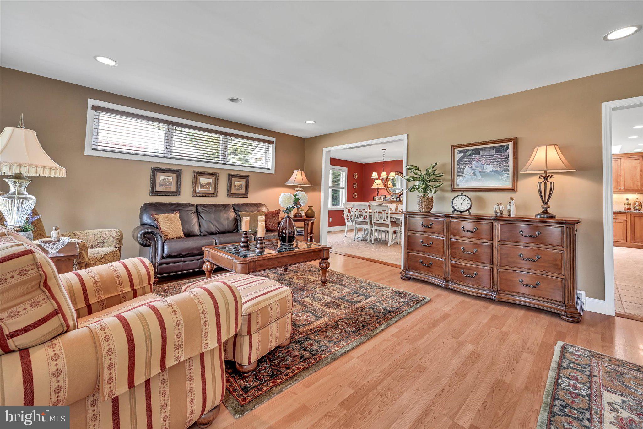125 Beechtree Drive Broomall, PA 19008 - Photo 3 of 41