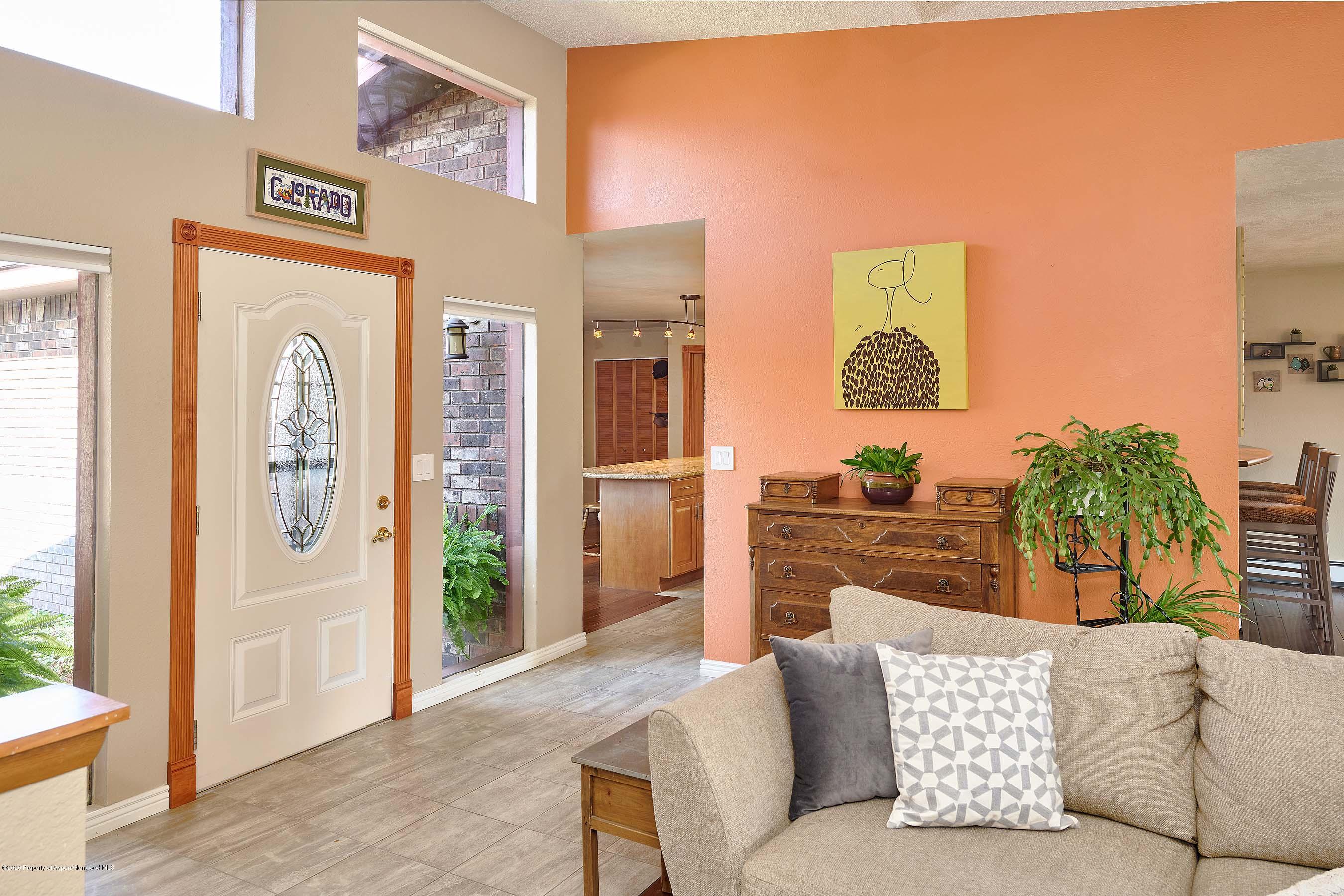 695 Surrey Road Carbondale, CO 81623 - Photo 3 of 20 Entry
