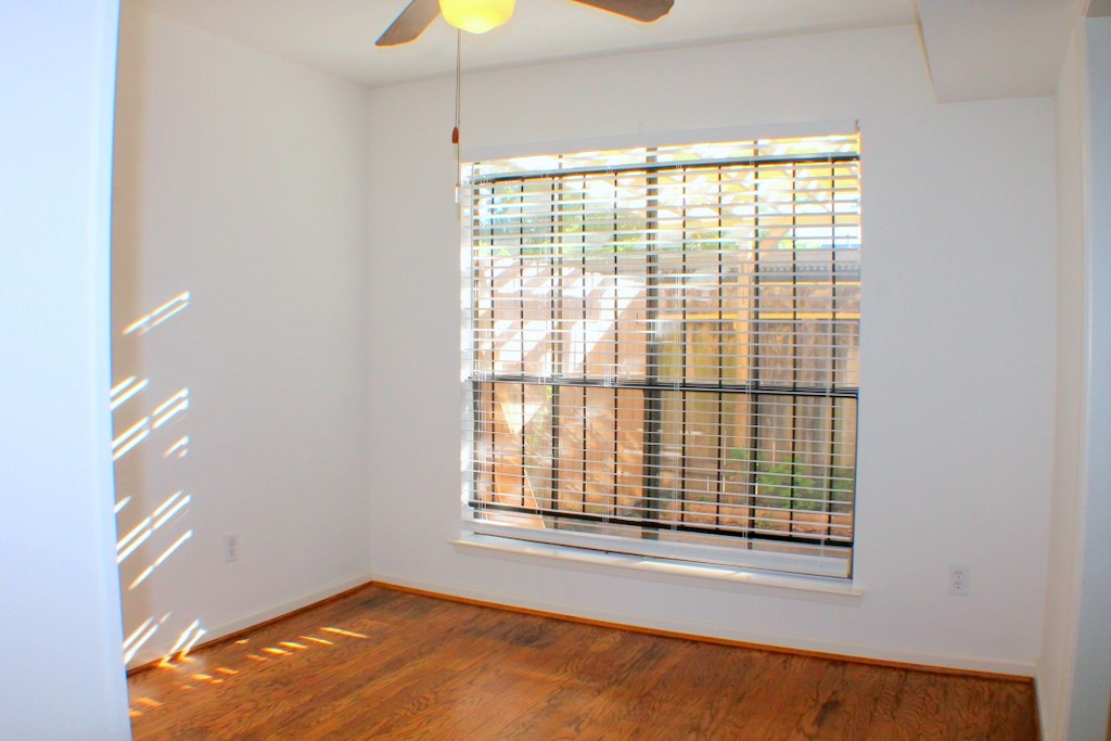5100 Allendale Road, Unit 207 Houston, TX 77017 - Photo 9 of 34 DINING ROOM