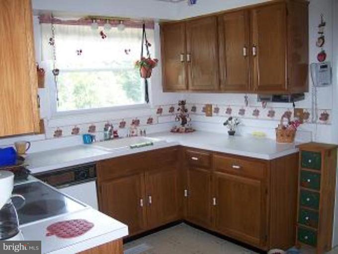 1184 Stone Road Westminster, MD 21158 - Photo 6 of 18 Kitchen