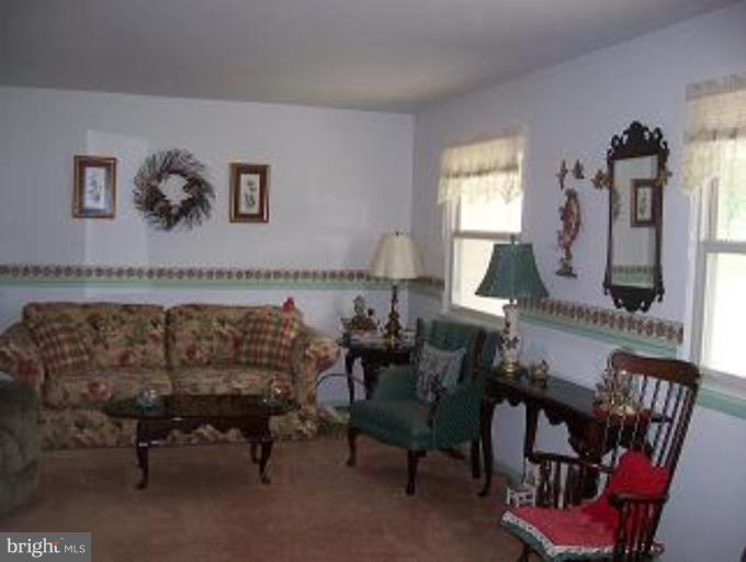 1184 Stone Road Westminster, MD 21158 - Photo 7 of 18 Living Room