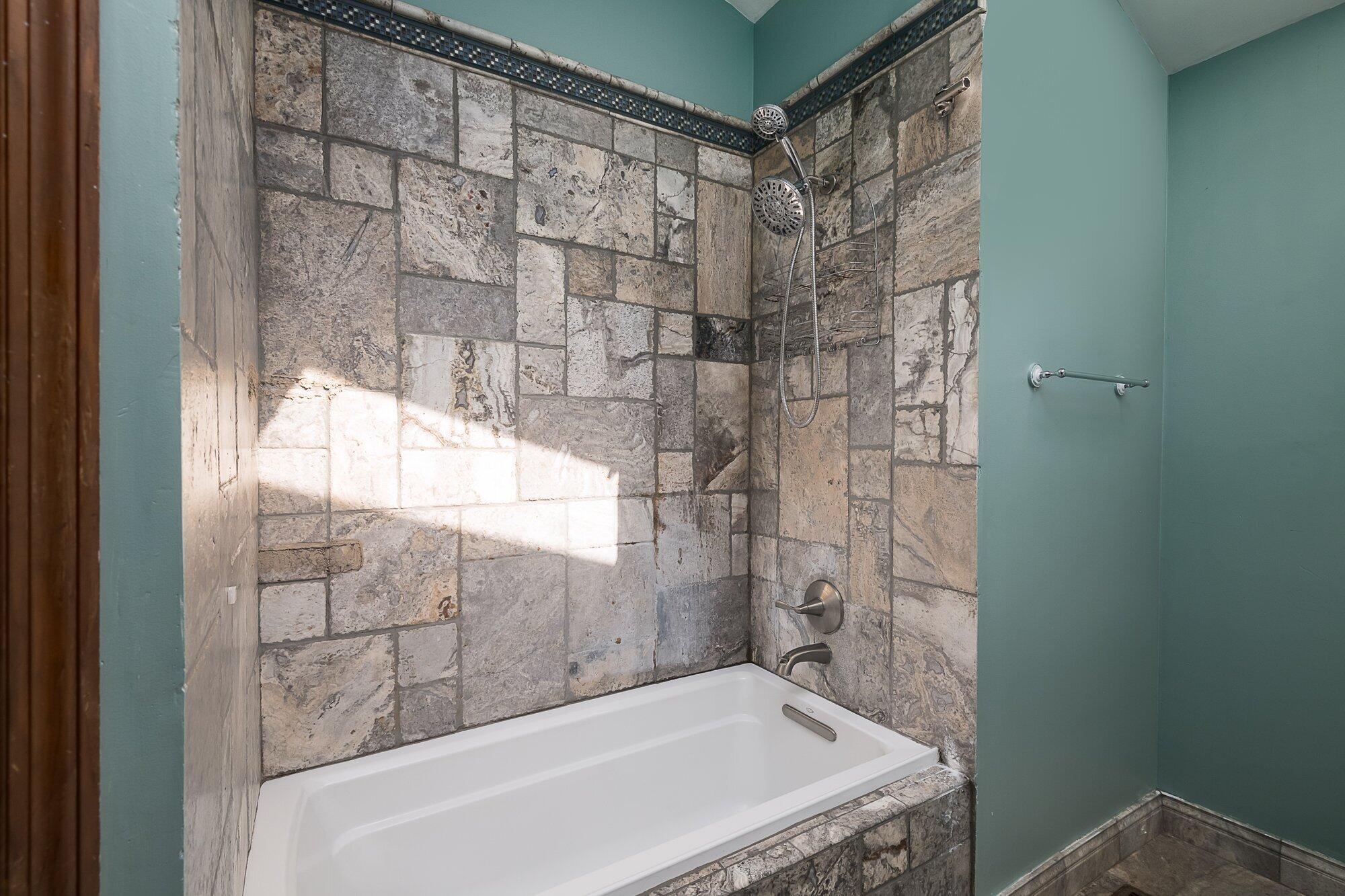 3647 Winchester Road Lexington, KY 40509 - Photo 21 of 35 023-3647_winchester_rd_8_9_22-highrez.jp