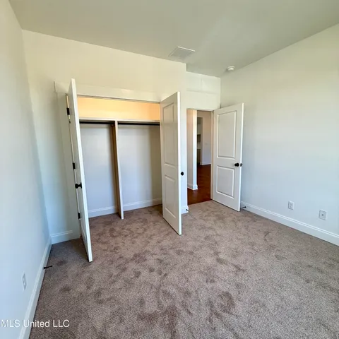 $362,900 | 607 Sunflower Street, Nesbit, MS 38651