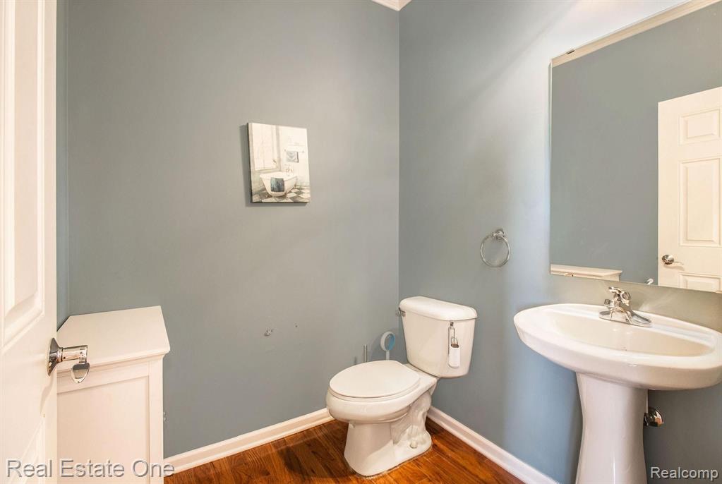 20877 Gill Road Farmington Hills, MI 48335 - Photo 18 of 32