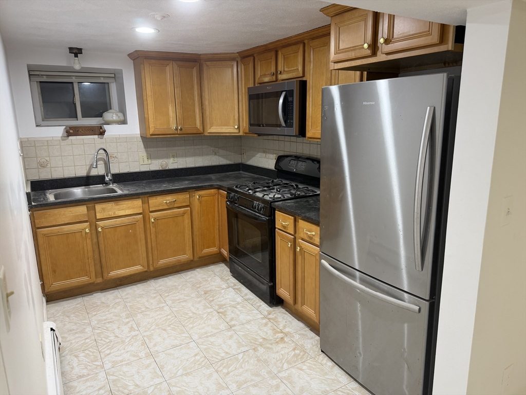 17 High Street, Unit B Everett, MA 02149 - Photo 4 of 9
