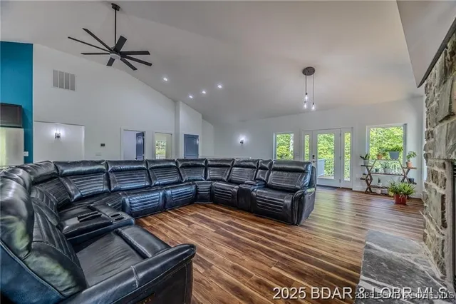 $890,000 | 327 Big Cedar Drive, Camdenton, MO 65020