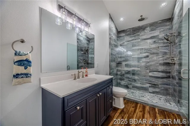 $890,000 | 327 Big Cedar Drive, Camdenton, MO 65020