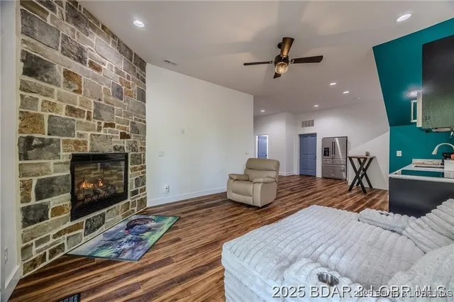 $890,000 | 327 Big Cedar Drive, Camdenton, MO 65020