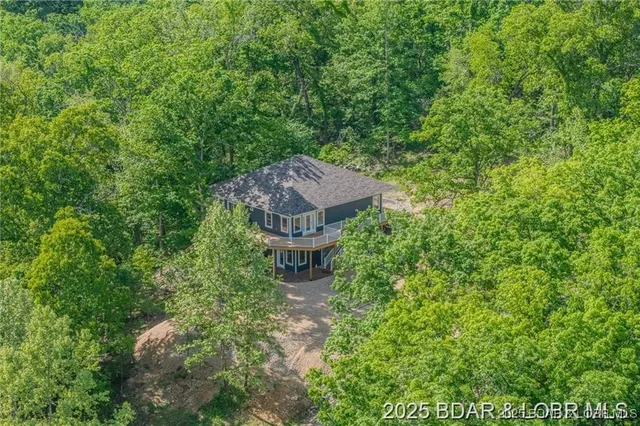 $890,000 | 327 Big Cedar Drive, Camdenton, MO 65020