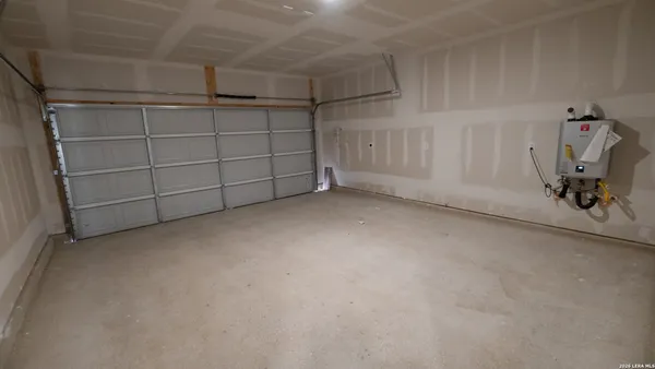 $2,150 | 9415 Dassler Springs, Converse, TX 78109