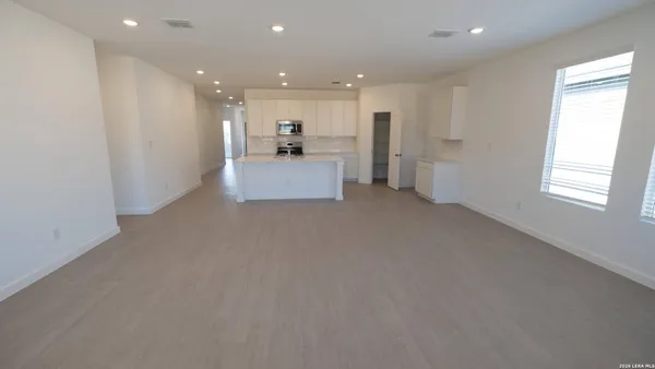 $2,150 | 9415 Dassler Springs, Converse, TX 78109