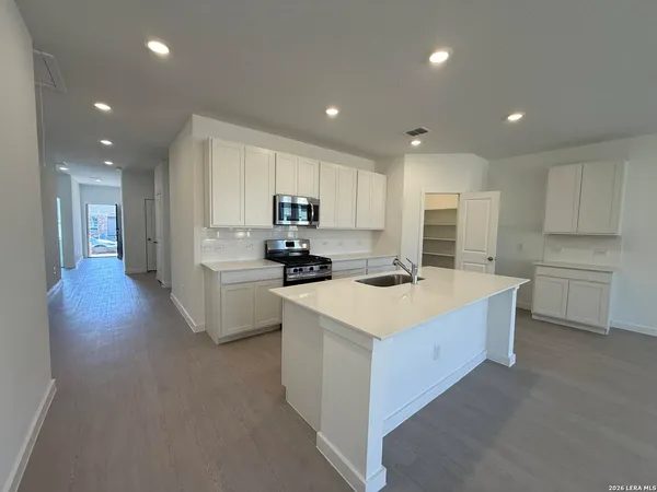 $2,150 | 9415 Dassler Springs, Converse, TX 78109