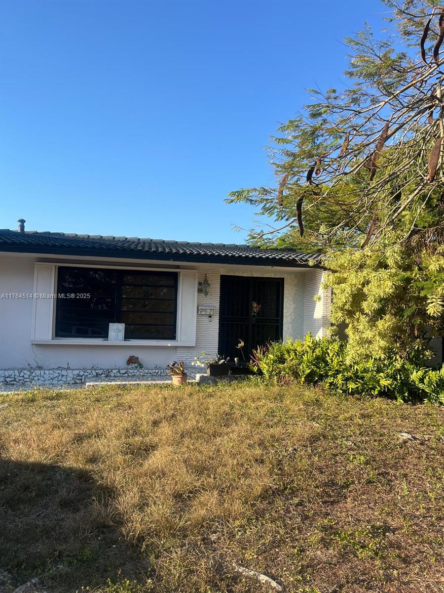 9971 Colonial Drive Miami, FL 33157 - Photo 6 of 7 a view of house with yard and outdoor space