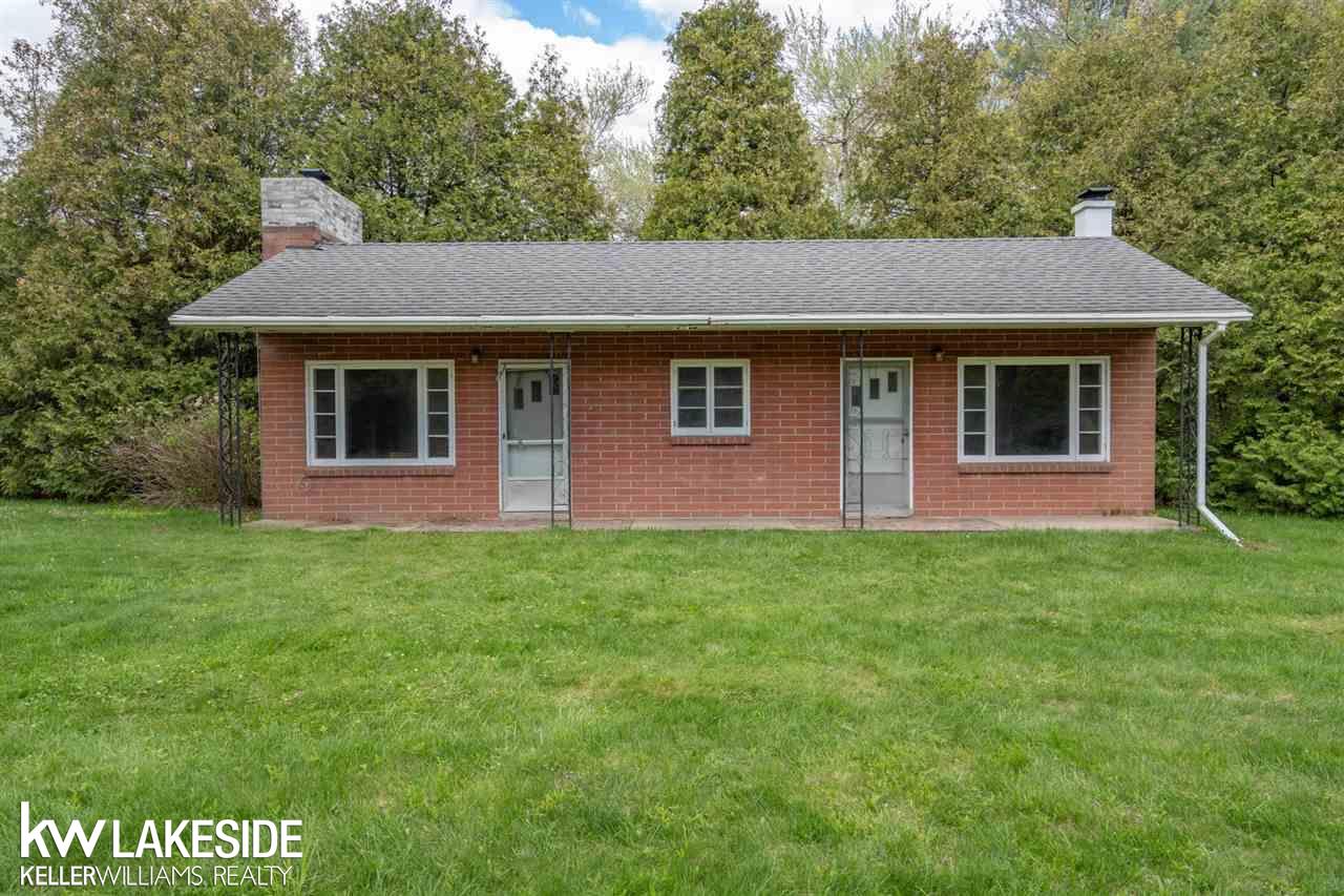 4735 Lakeshore Road Lexington, MI 48450 - Photo 37 of 75 50074704-36.JPG