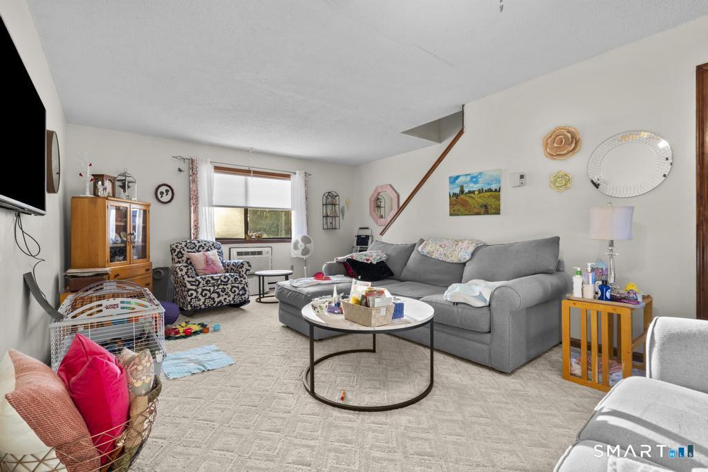 181 Hicks Street, Unit 2D Meriden, CT 06450 - Photo 18 of 36