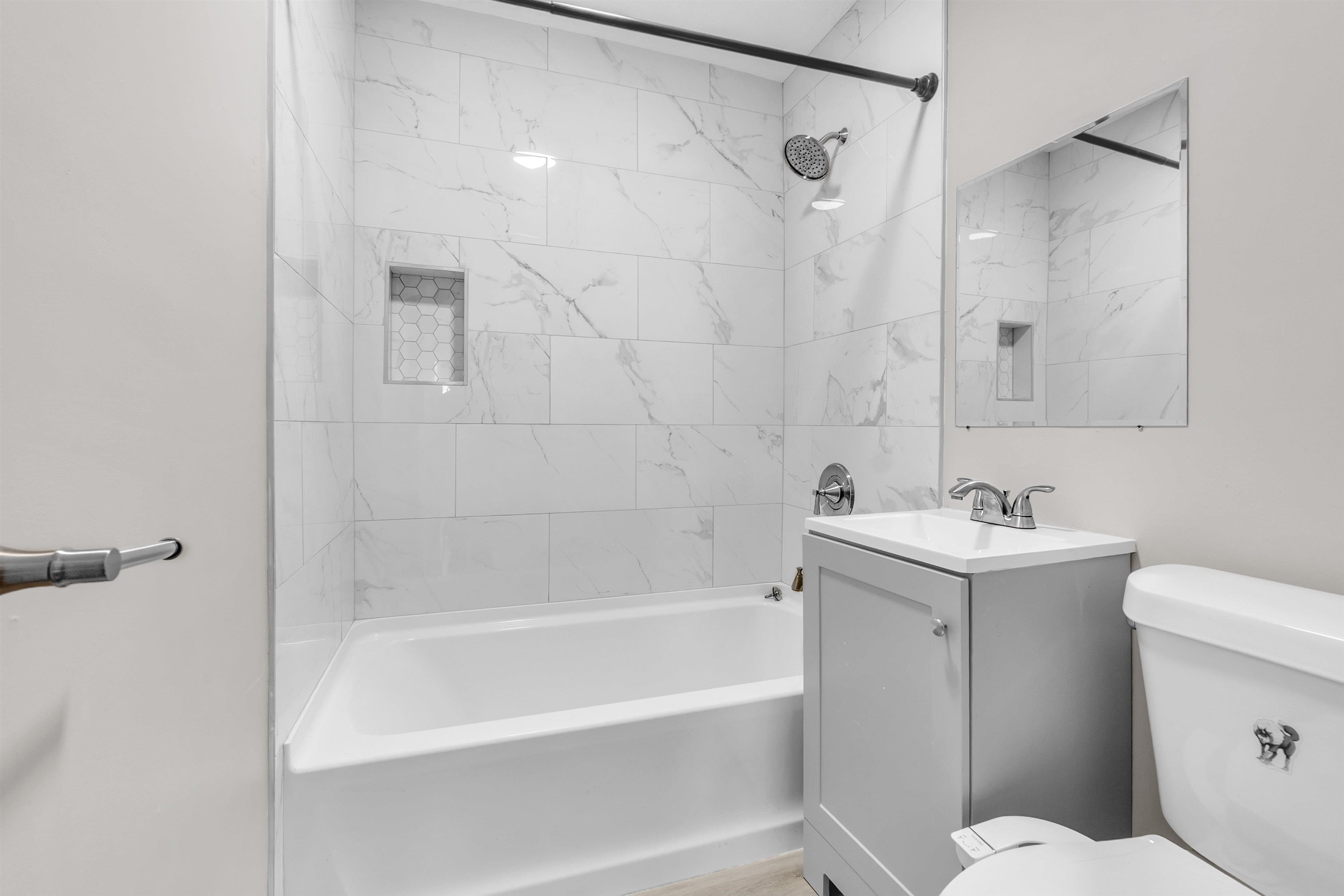 7821 Newport Road Millington, TN 38053 - Photo 5 of 18 Full bath featuring shower / tub combination and vanity