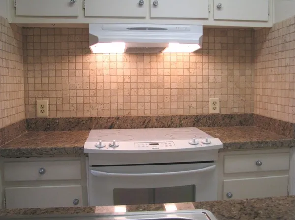 $1,350 | 8277 Kingsbrook Road, Unit 153, Houston, TX 77024