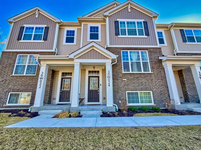 $499,900 | 30w024 Brayman Court, Aurora, IL 60502