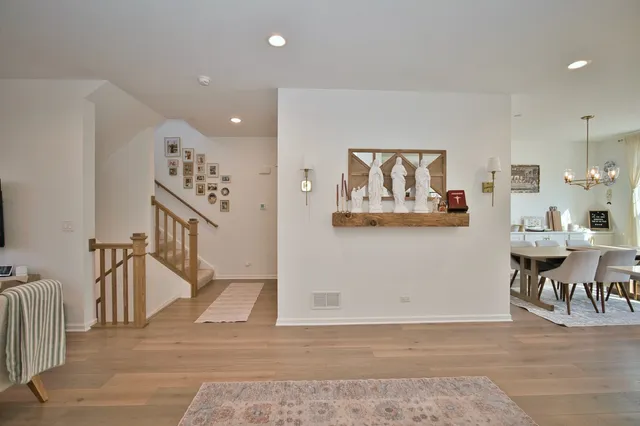 $499,900 | 30w024 Brayman Court, Aurora, IL 60502