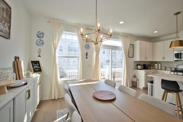 $499,900 | 30w024 Brayman Court, Aurora, IL 60502