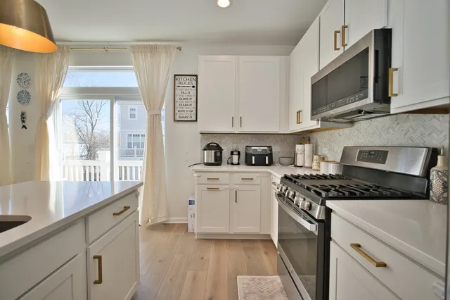 $499,900 | 30w024 Brayman Court, Aurora, IL 60502