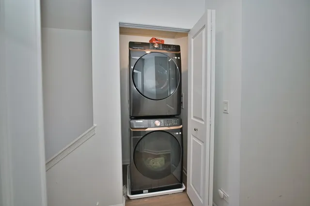 $499,900 | 30w024 Brayman Court, Aurora, IL 60502