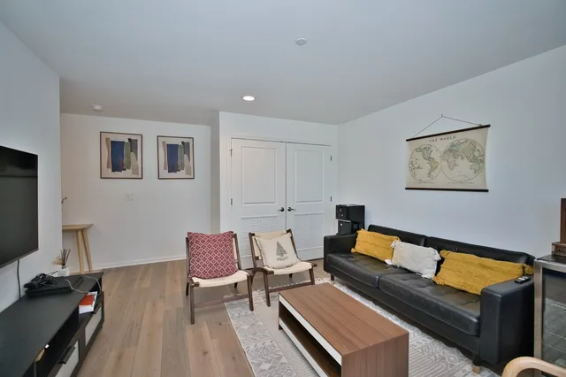 $499,900 | 30w024 Brayman Court, Aurora, IL 60502