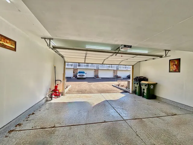 $499,900 | 30w024 Brayman Court, Aurora, IL 60502