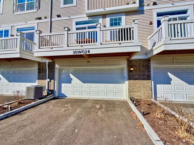$499,900 | 30w024 Brayman Court, Aurora, IL 60502