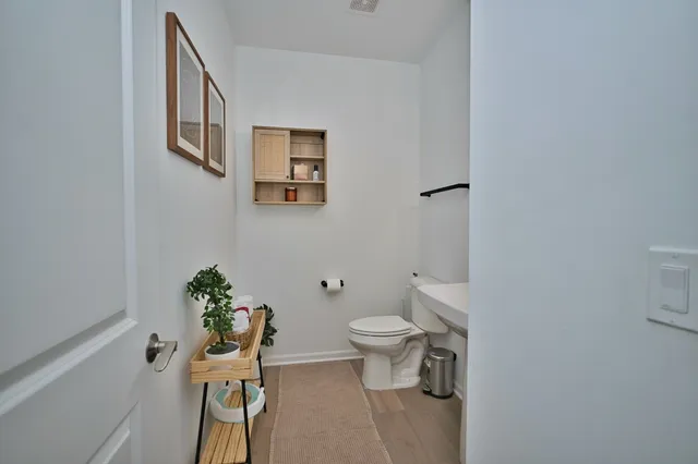 $499,900 | 30w024 Brayman Court, Aurora, IL 60502