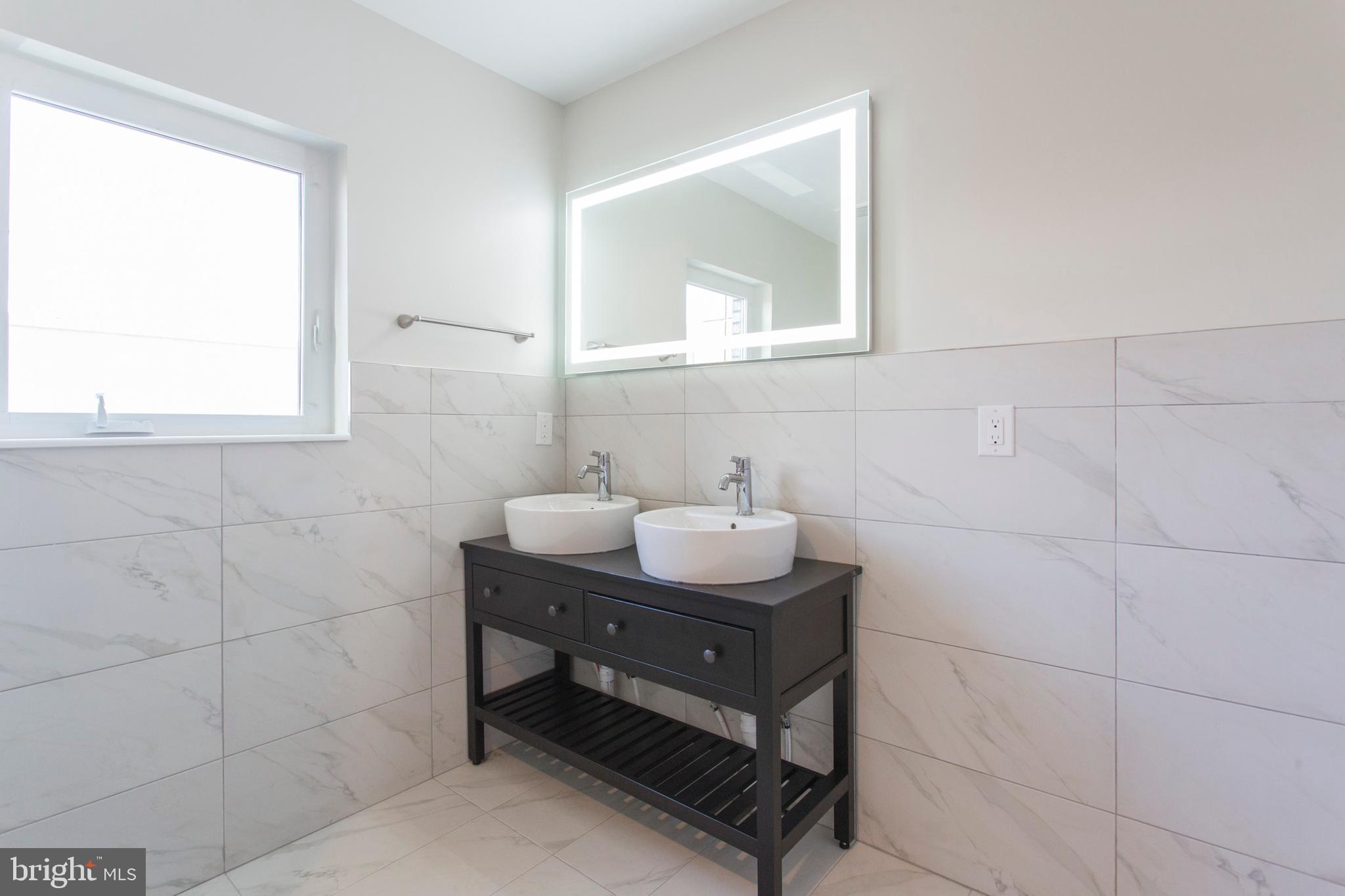 1617 Reed Street Philadelphia, PA 19146 - Photo 22 of 45 Gallery Image 22