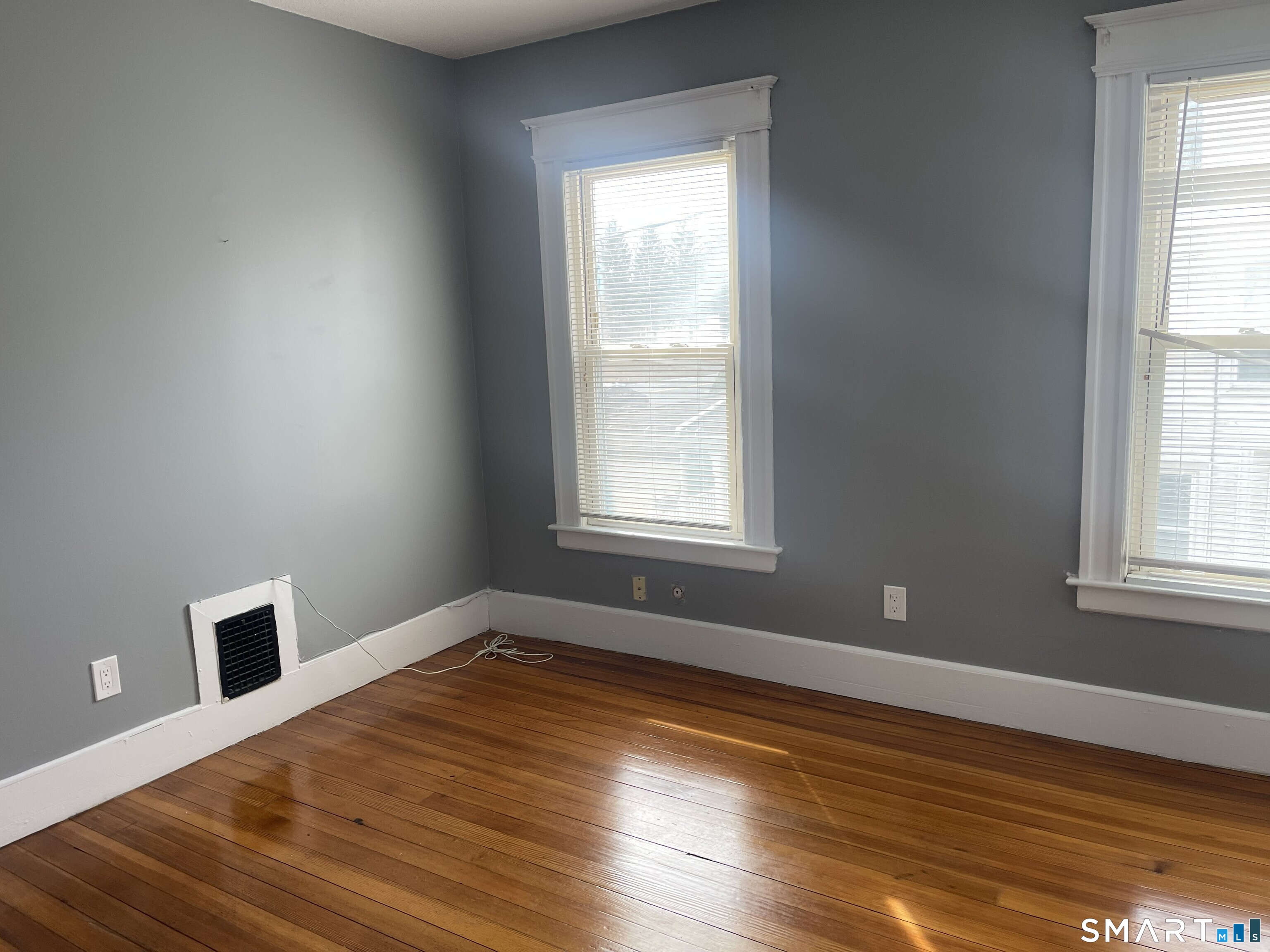 692 Enfield Street Enfield, CT 06082 - Photo 13 of 17