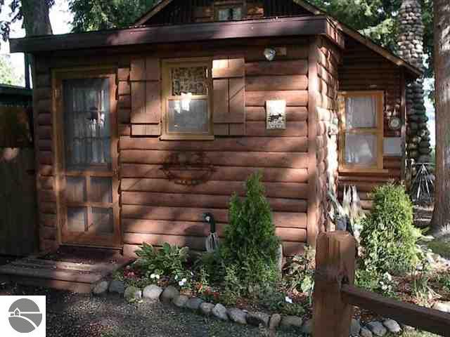 6919 East Birch Point Road Traverse City, MI 49684 - Photo 19 of 21 1717527-18.JPG
