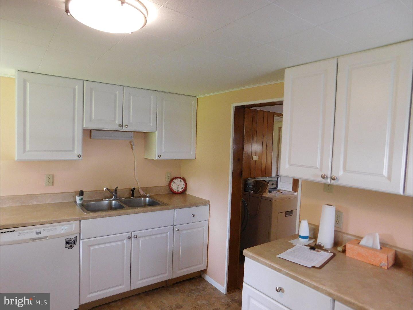 14 West Ruddle Street Coaldale, PA 18218 - Photo 4 of 12