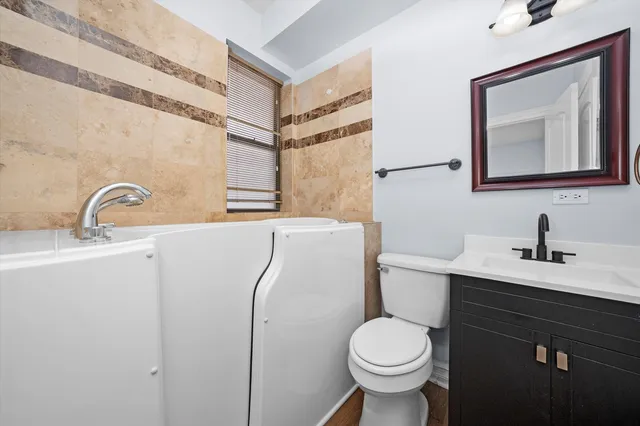 $305,000 | 1363 East 64th Street, Unit 1, Chicago, IL 60637