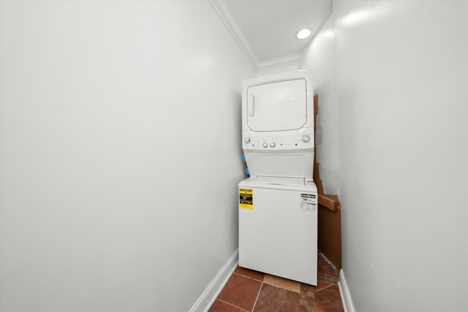 1363 East 64th Street, Unit 1 Chicago, IL 60637 - Photo 23 of 39 a utility room with dryer and washer