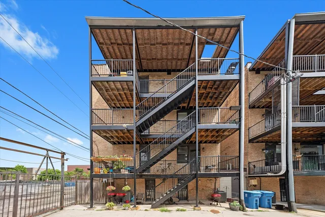 $305,000 | 1363 East 64th Street, Unit 1, Chicago, IL 60637