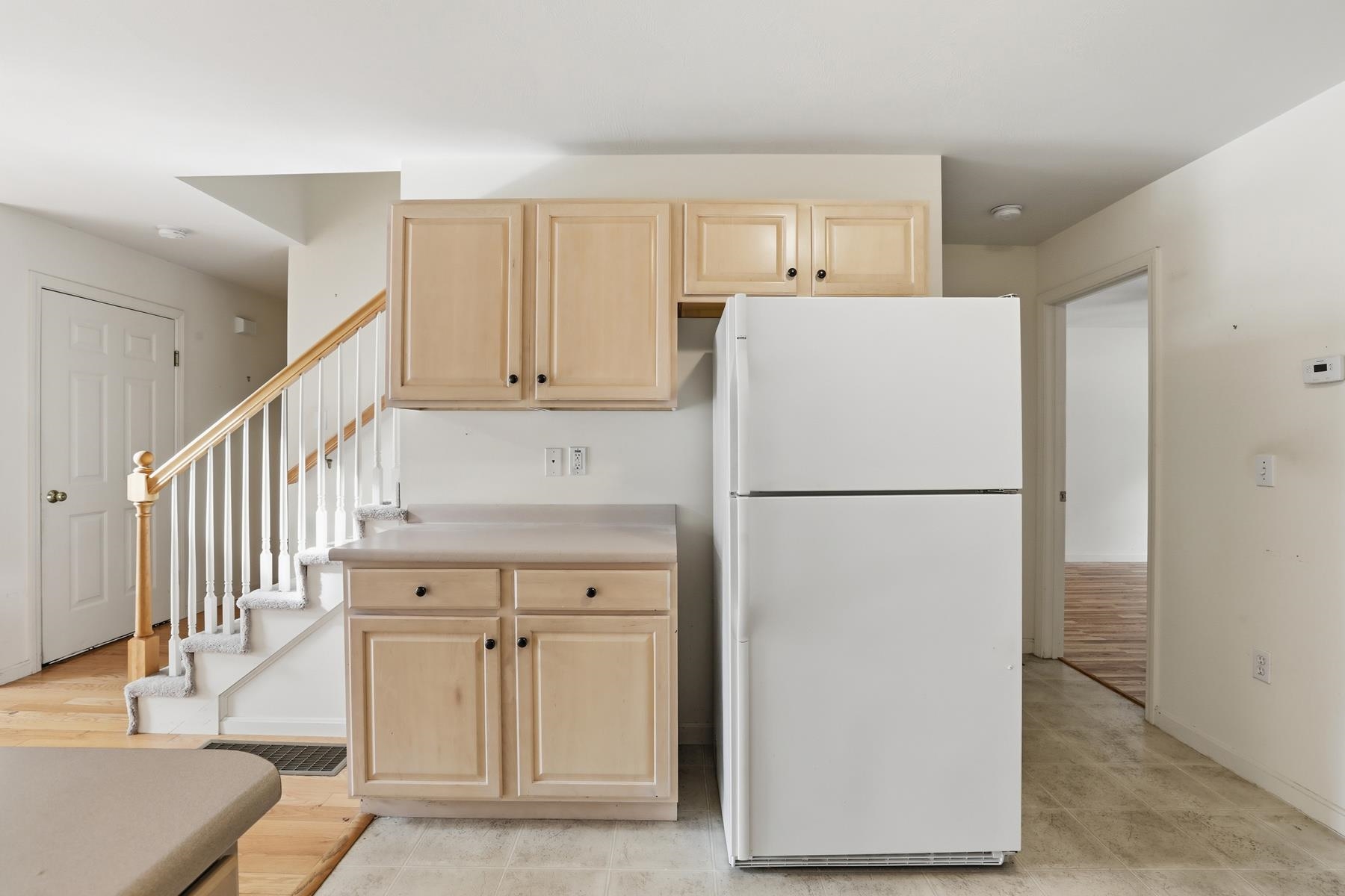 34 Pleasant Street Windham, NH 03087 - Photo 4 of 30